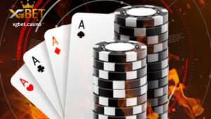 Kung titingnan ang pinakamatibay na pagkakasunud-sunod, ang mga posibleng kumbinasyon ng card sa poker ay: